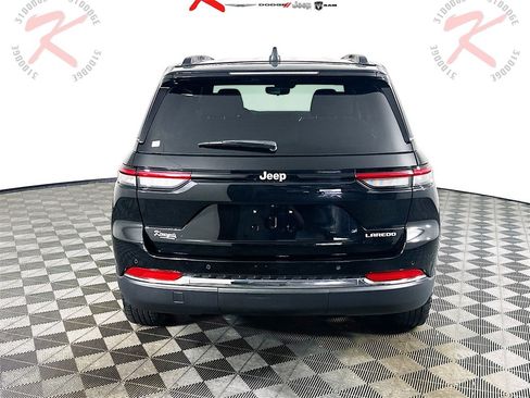 Used 2024 Jeep Grand Cherokee Laredo w/ Luxury Tech Group I image 6