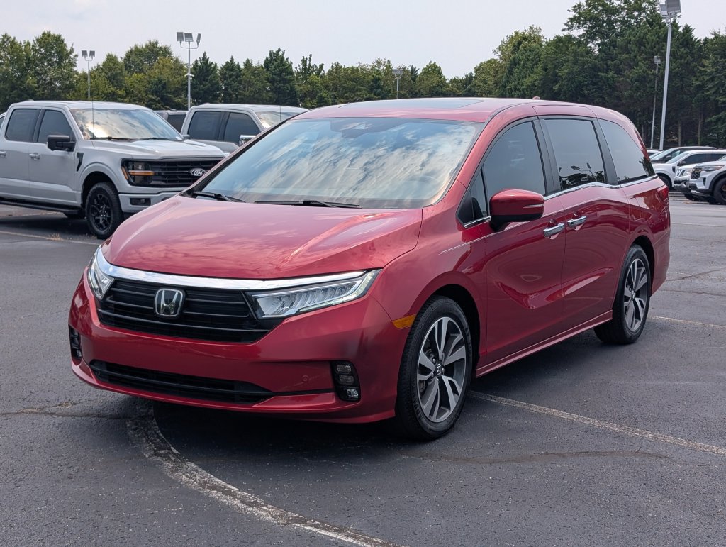 Used 2024 Honda Odyssey Touring image 3