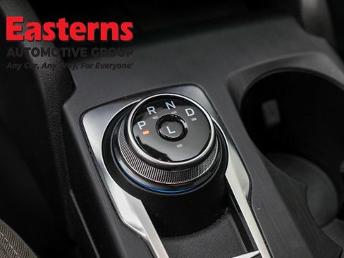 Used 2022 Ford Escape SE image 13