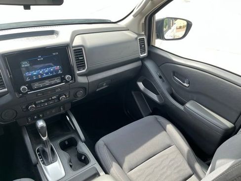 Used 2023 Nissan Frontier SV w/ Technology Package image 14