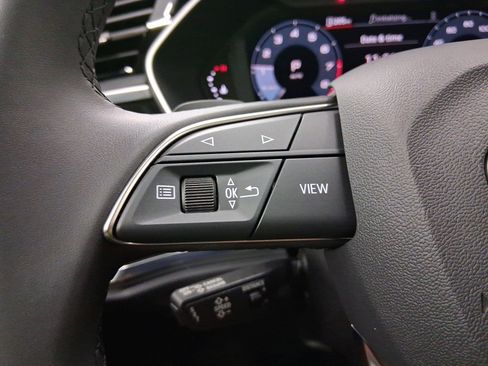 Certified 2025 Audi Q3 2.0T Premium w/ Convenience Package AWD/4WD image 12