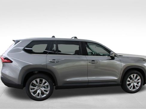 New 2026 Toyota Grand Highlander AWD image 17