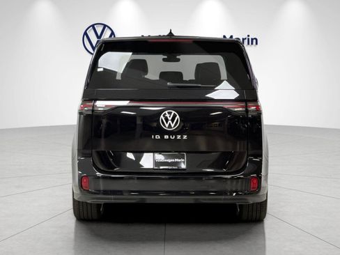 New 2025 Volkswagen ID. Buzz Pro S RWD image 4