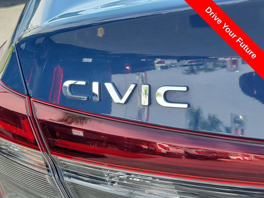 Used 2025 Honda Civic Sport image 26
