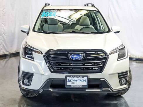 Used 2024 Subaru Forester Premium AWD/4WD image 7