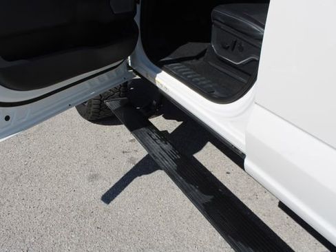 Used 2023 Ford F450 Lariat image 19