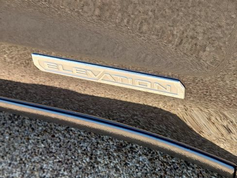 Used 2021 GMC Sierra 1500 Elevation RWD image 9