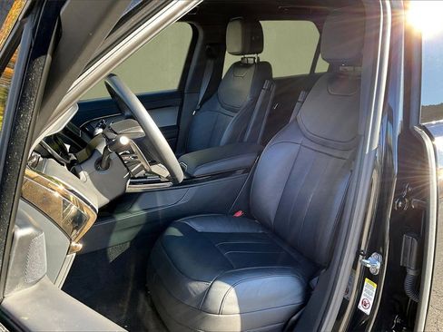 Used 2025 Land Rover Range Rover Sport image 20