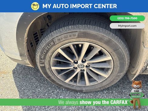 Used 2019 Toyota Highlander XLE AWD/4WD image 6