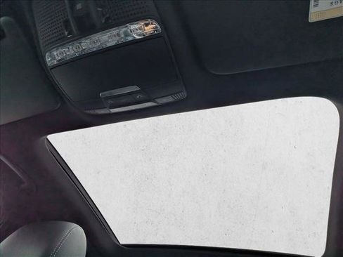 Used 2018 Mercedes-Benz C 300 Sedan image 15