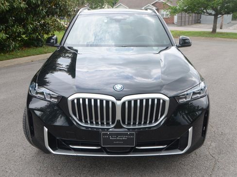 Used 2025 BMW X5 xDrive50e image 9