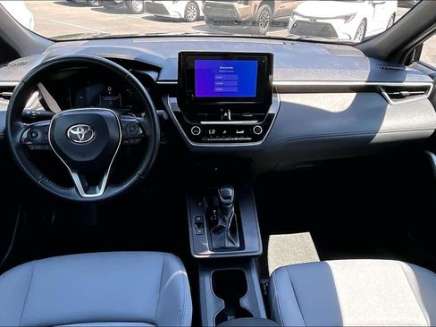 Used 2026 Toyota Corolla Cross SE image 15