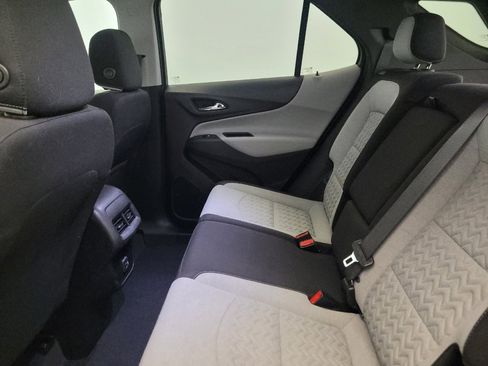 Used 2022 Chevrolet Equinox LT image 18