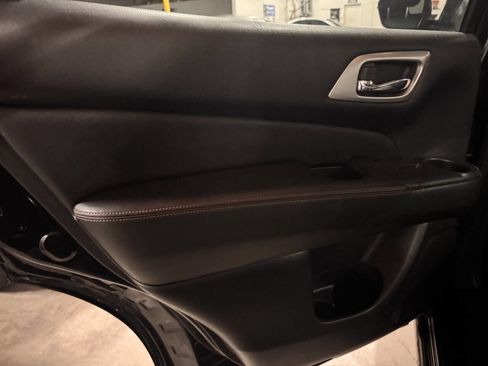 Used 2019 Nissan Pathfinder SV w/ Rock Creek Edition image 30