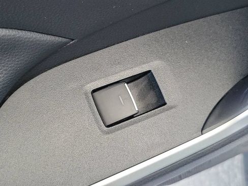 Used 2024 Toyota RAV4 XLE FWD image 16