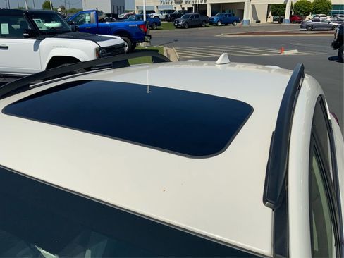 Used 2019 Subaru Crosstrek 2.0i Limited w/ Moonroof Package AWD/4WD image 12