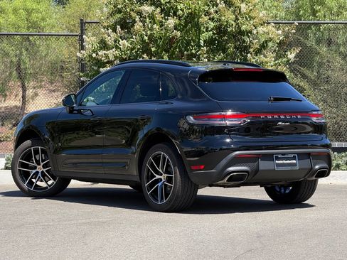 Used 2026 Porsche Macan AWD/4WD image 3
