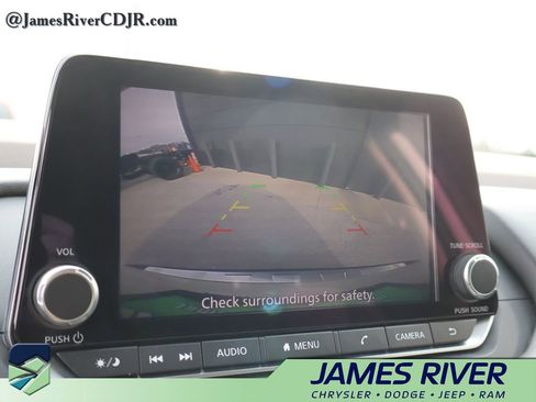 Used 2023 Nissan Rogue SV image 33