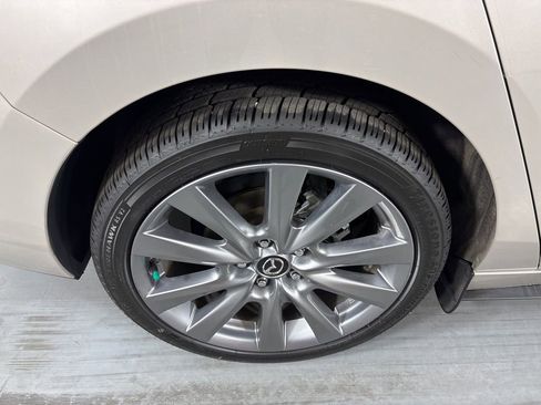 Used 2023 MAZDA MAZDA3 s FWD image 10