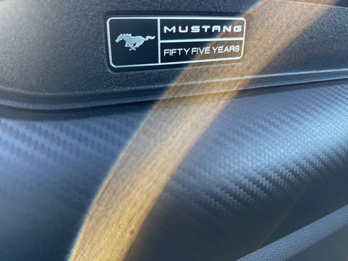 Used 2020 Ford Mustang Ecoboost image 25