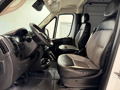 Used 2023 RAM ProMaster 2500 FWD image 10