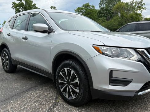 Used 2020 Nissan Rogue S AWD/4WD image 11