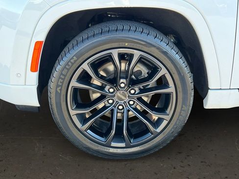 Used 2022 Jeep Grand Wagoneer Series II image 27