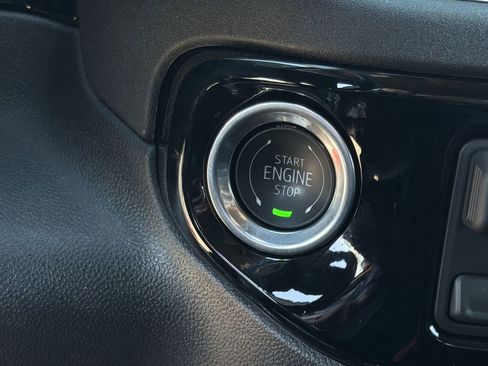 Used 2026 GMC Sierra 1500 Elevation image 9