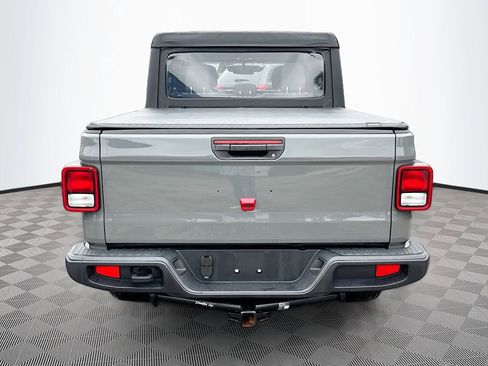 Used 2022 Jeep Gladiator Sport image 7