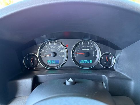 Used 2007 Jeep Commander Sport w/ Skid Plate Group image 17