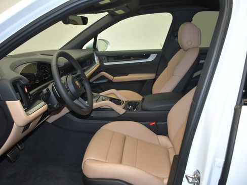 New 2026 Porsche Cayenne S AWD/4WD image 5