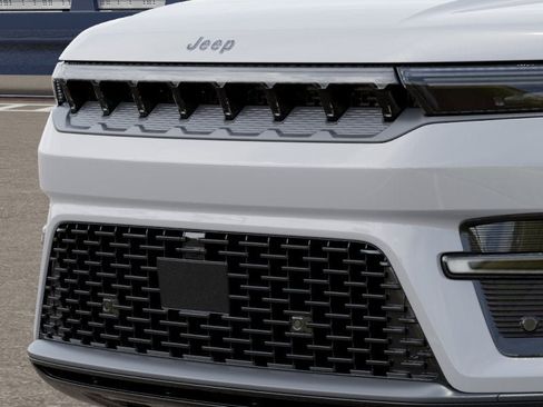 New 2026 Jeep Grand Wagoneer Limited AWD/4WD image 9