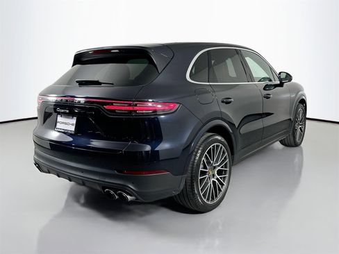 Certified 2023 Porsche Cayenne image 7