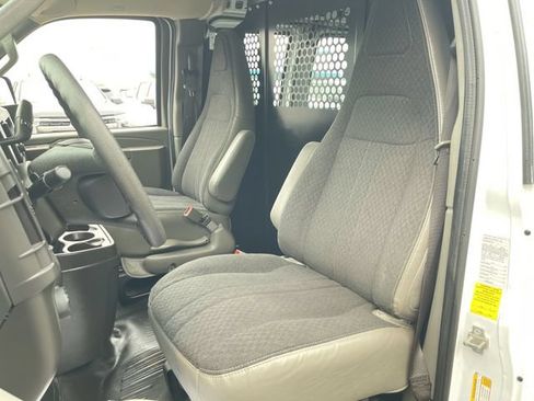 Used 2024 GMC Savana 2500 w/ Driver Convenience Package RWD image 17