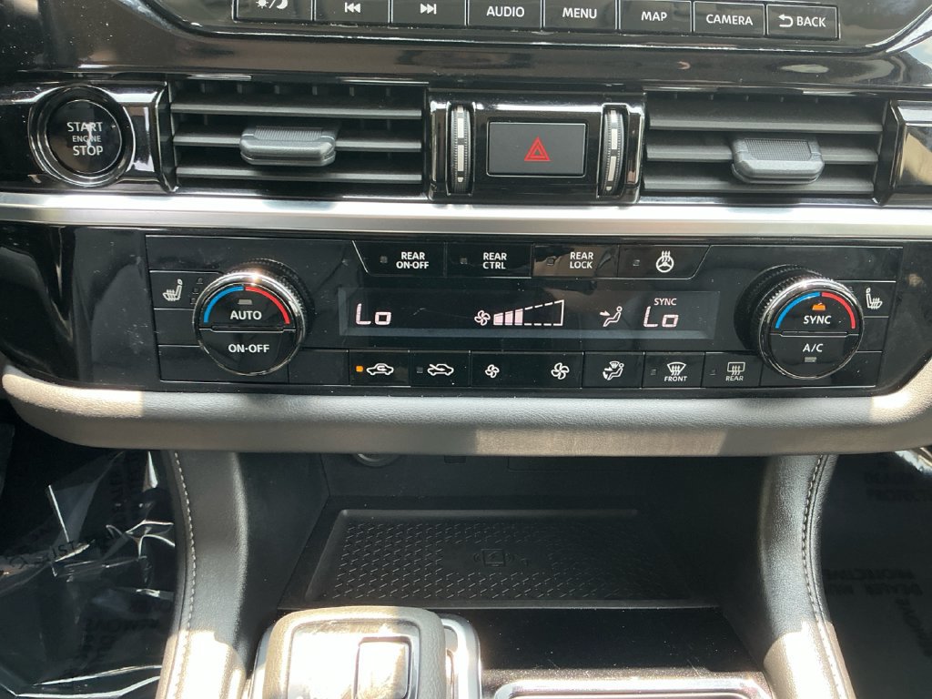 Used 2025 Nissan Pathfinder SL AWD/4WD image 22