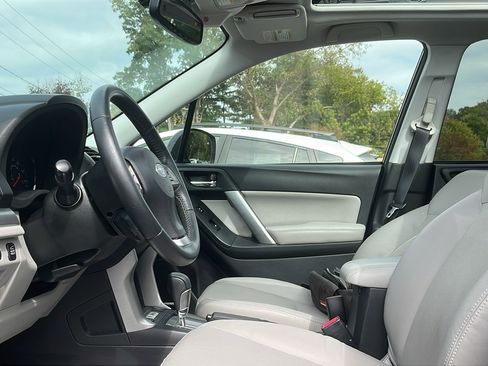 Used 2014 Subaru Forester 2.5i Touring image 12