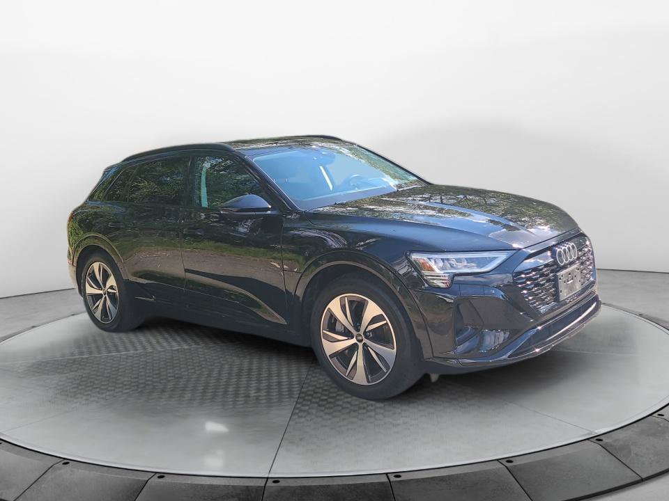Used 2024 Audi Q8 e-tron Premium AWD/4WD image 1