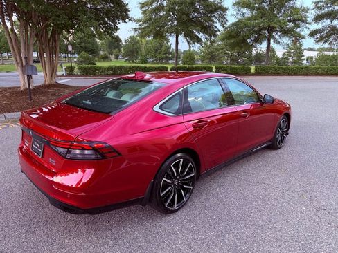 Used 2025 Honda Accord Touring image 12