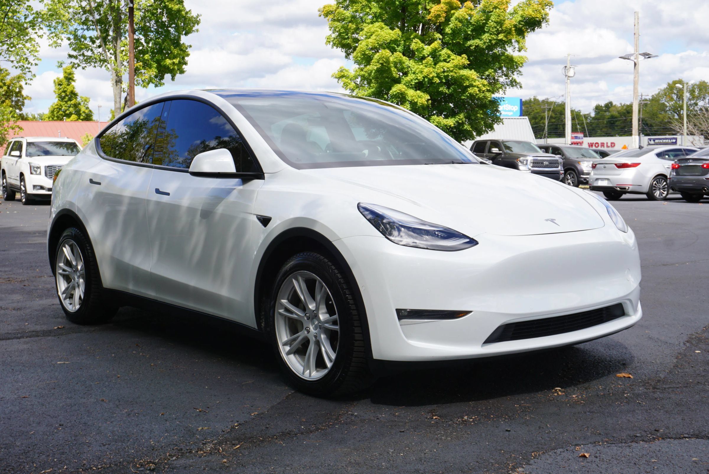 Used 2021 Tesla Model Y Long Range AWD/4WD image 3