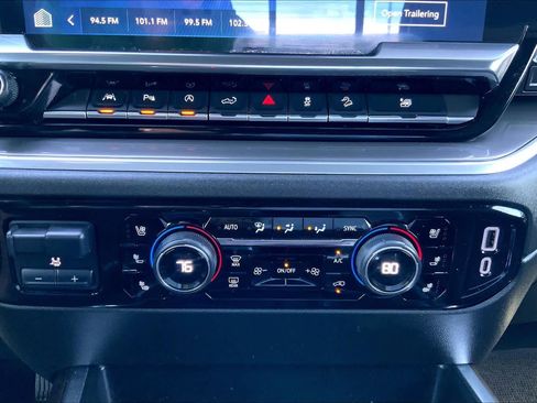 Used 2024 Chevrolet Silverado 1500 High Country w/ Z71 Off-Road Package image 34