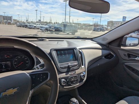 Used 2018 Chevrolet Malibu LS image 20