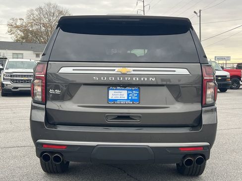 Used 2021 Chevrolet Suburban High Country w/ Premium Package image 26