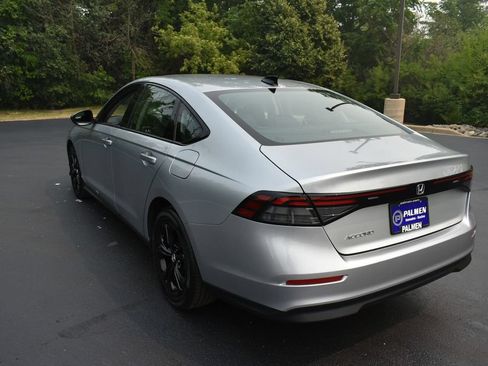 Used 2025 Honda Accord SE image 8