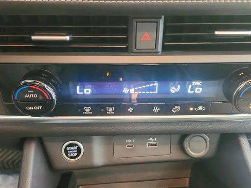 Used 2023 Nissan Rogue SV AWD/4WD image 24