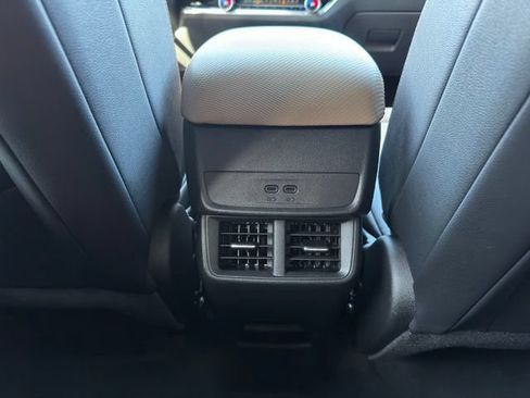 Used 2025 Chevrolet Equinox ACTIV w/ Safety and Technology Package AWD/4WD image 9