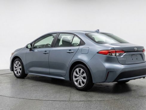 Used 2025 Toyota Corolla LE image 6