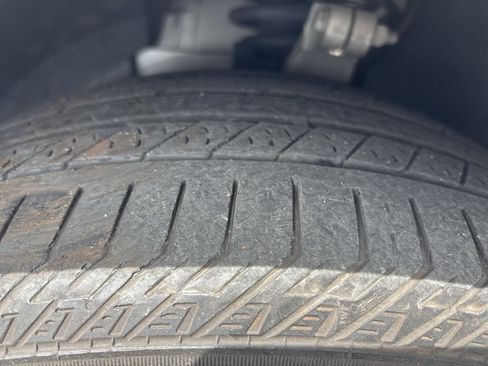 Used 2021 Land Rover Range Rover Velar R-Dynamic S image 31