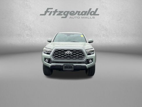 Used 2023 Toyota Tacoma TRD Off-Road w/ Technology Package AWD/4WD image 2