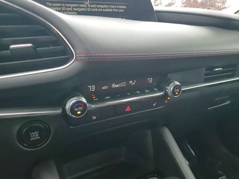 Used 2024 MAZDA MAZDA3 s image 21