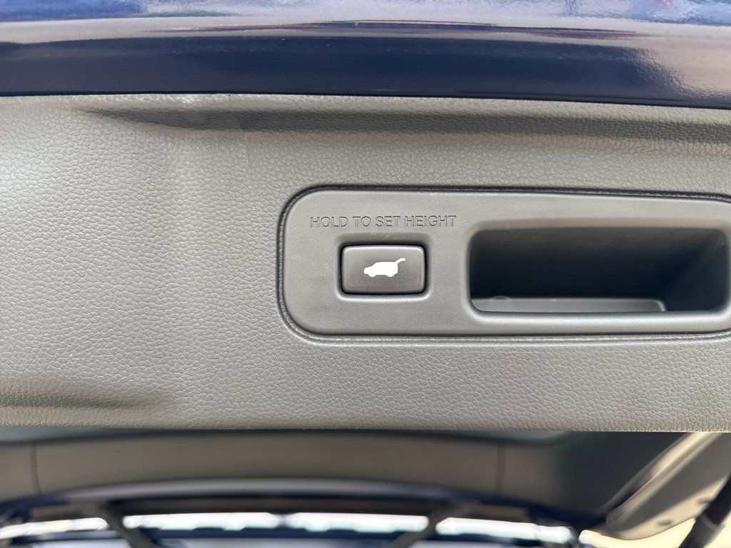 Used 2023 Honda Pilot EX-L image 19